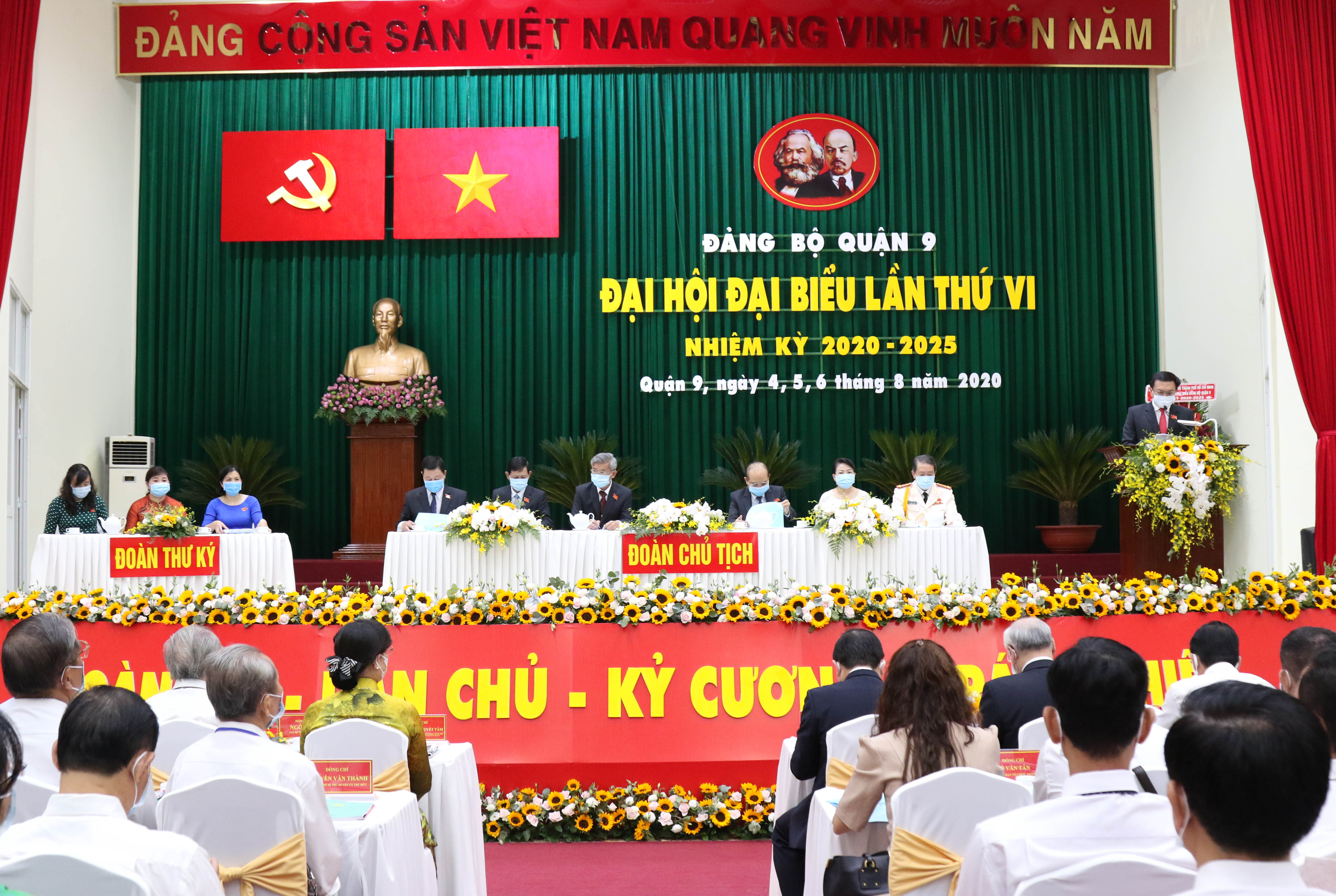 Phấn đấu xây dựng Quận 9 văn minh, hiện đại