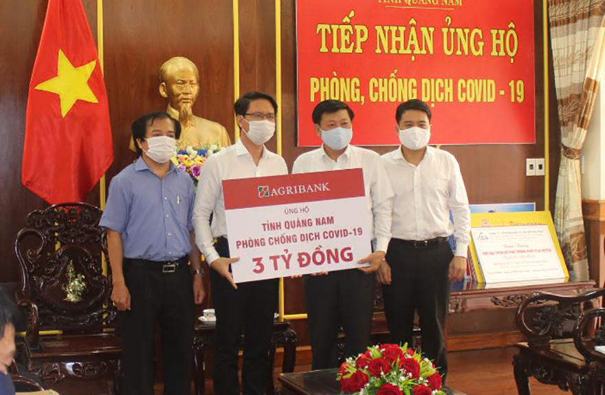 Agribank sát cánh cùng cộng đồng trong công tác phòng chống dịch bệnh COVID - 19