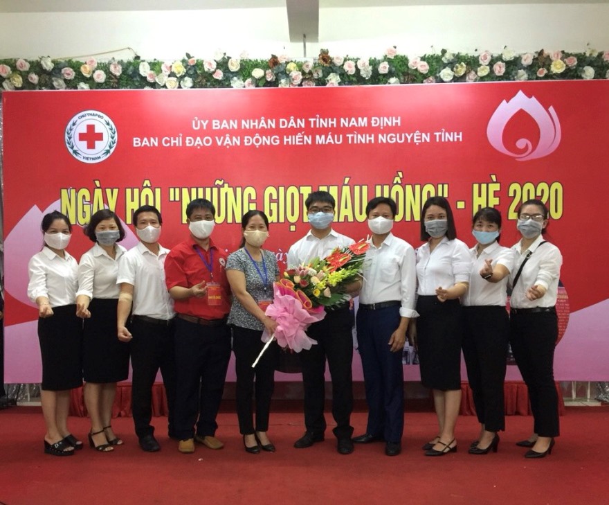Cán bộ - Đoàn viên Thanh niên Agribank Nam Định hưởng ứng ngày hội “Những Giọt máu hồng” hè 2020