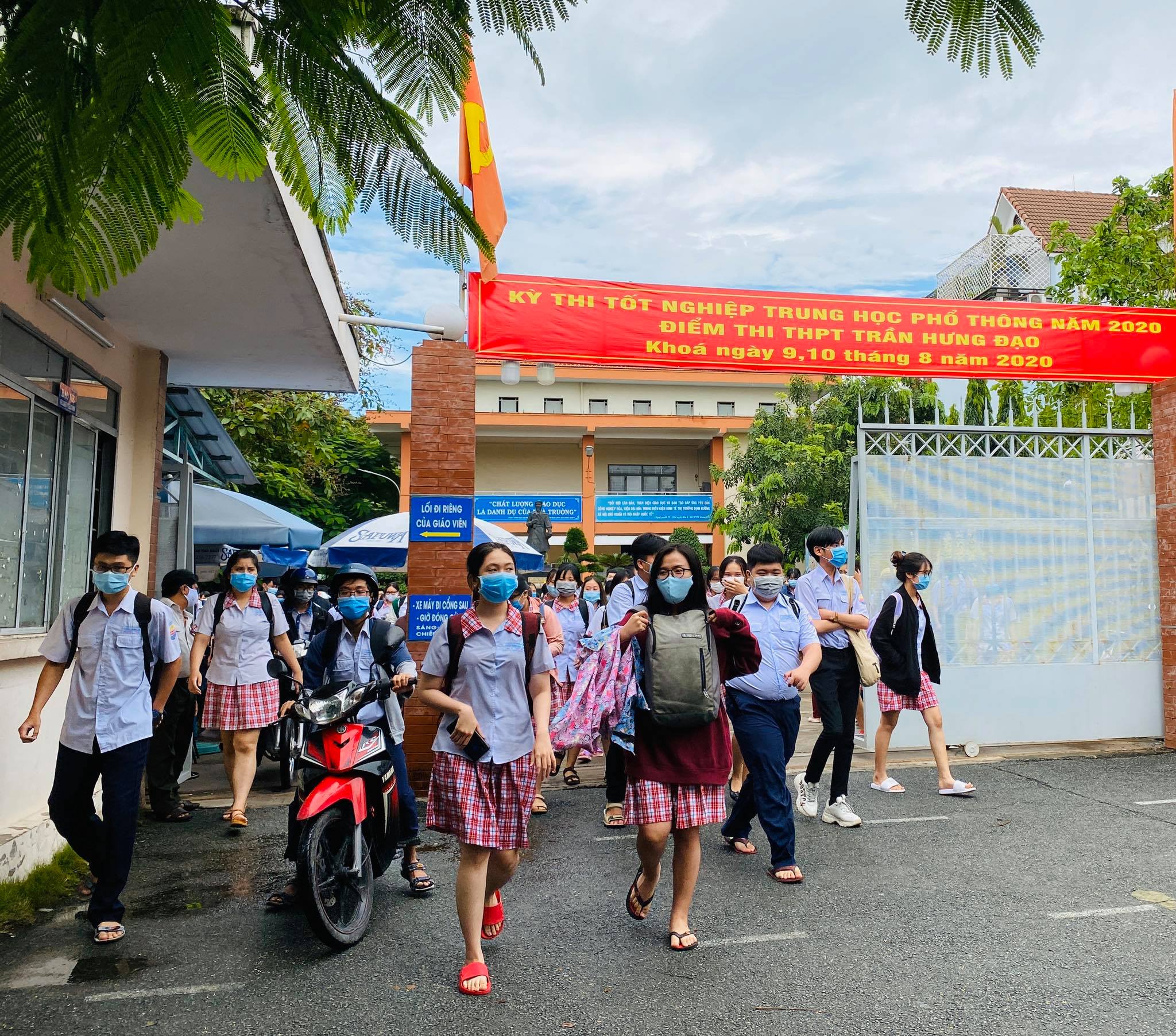 TP Hồ Chí Minh Kỳ thi diễn ra an toàn, nghiêm túc