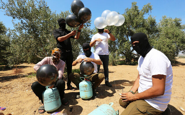 Israel đóng cửa một giao lộ chính với Dải Gaza