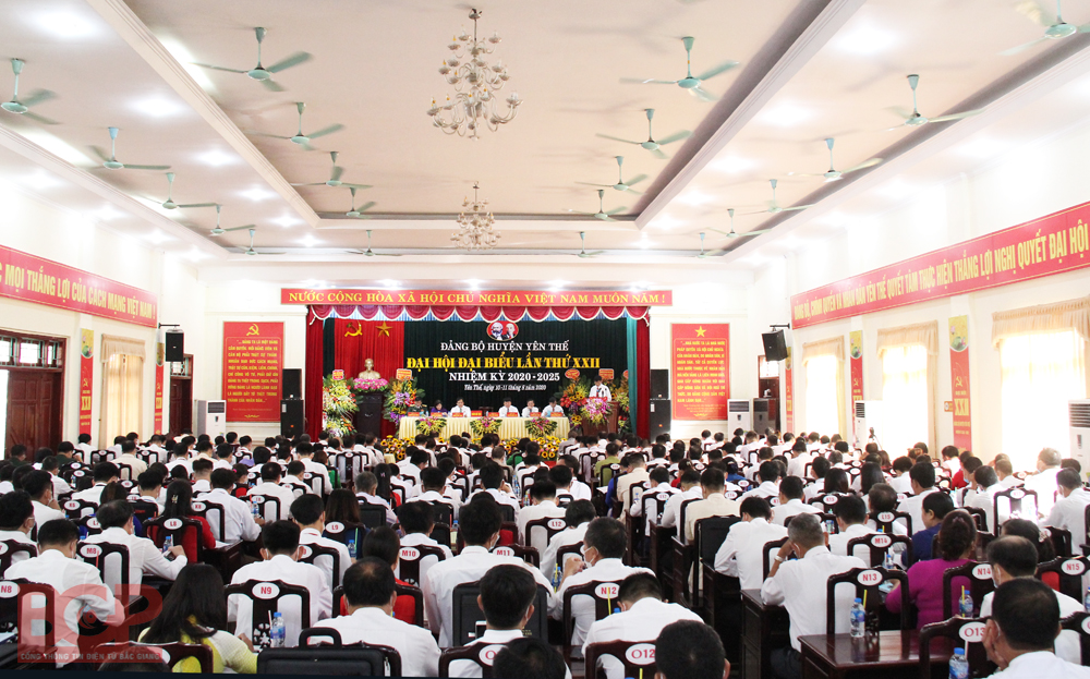 Đồng chí Bùi Thế Chung tái cử Bí thư Huyện ủy Yên Thế