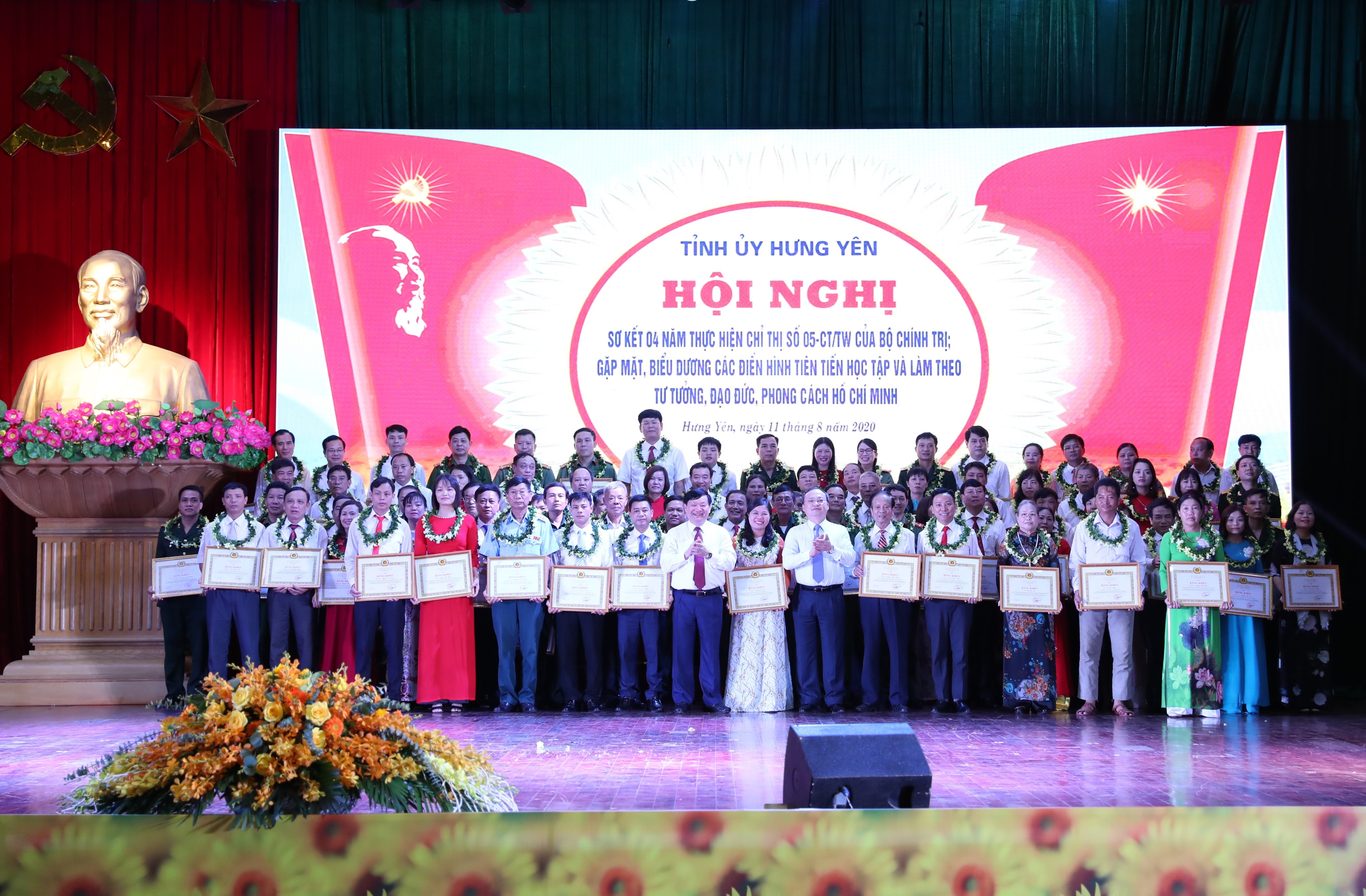 Hưng Yên Lan tỏa những tấm gương học tập và làm theo tư tưởng, đạo đức, phong cách Hồ Chí Minh