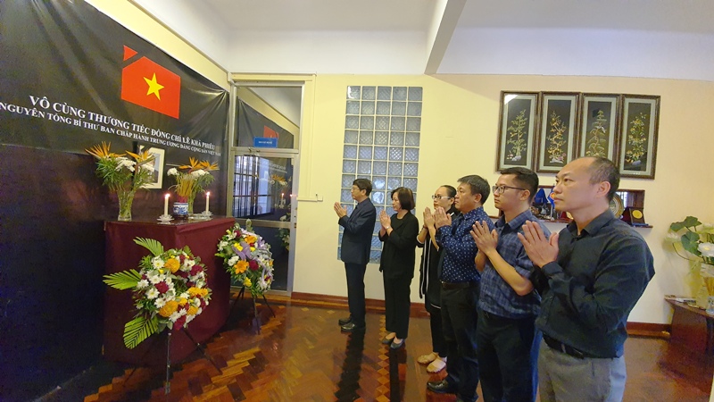 Trang trọng Lễ viếng và mở sổ tang nguyên Tổng Bí thư Lê Khả Phiêu tại Mozambique