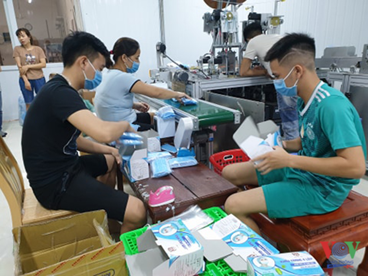 Xử lý nghiêm việc sản xuất khẩu trang, găng tay không đảm bảo chất lượng