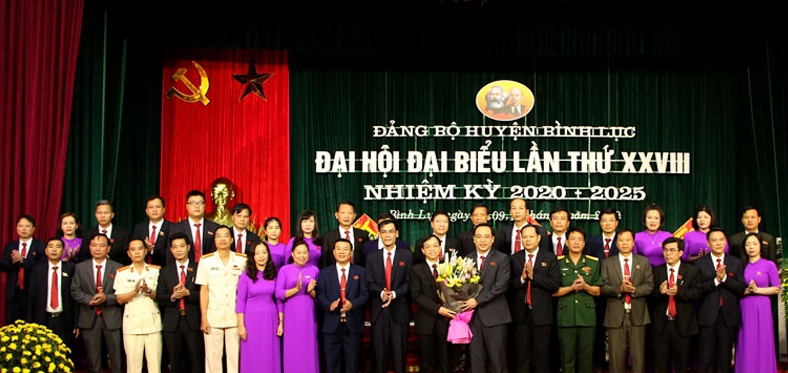 Hà Nam Kết quả Đại hội đảng bộ cấp trên cơ sở là yếu tố quan trọng để tổ chức thành công Đại hội Đảng bộ tỉnh