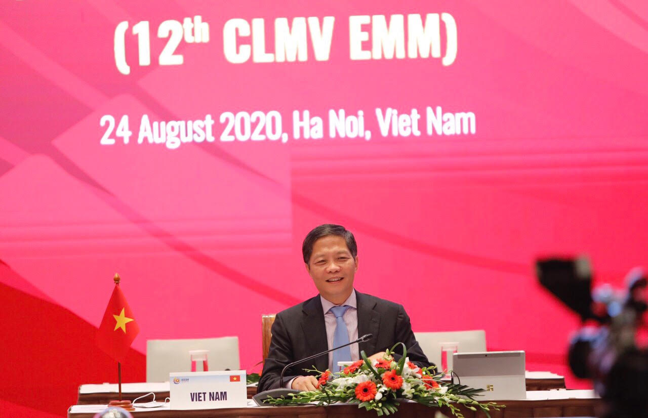 Duy trì các dòng chảy thương mại và đầu tư