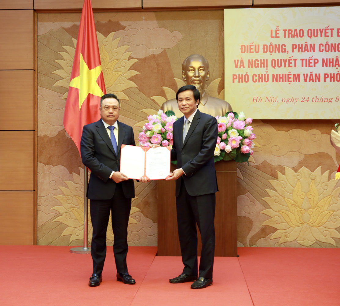 Điều động, bổ nhiệm đồng chí Trần Sỹ Thanh làm Phó Chủ nhiệm Văn phòng Quốc hội