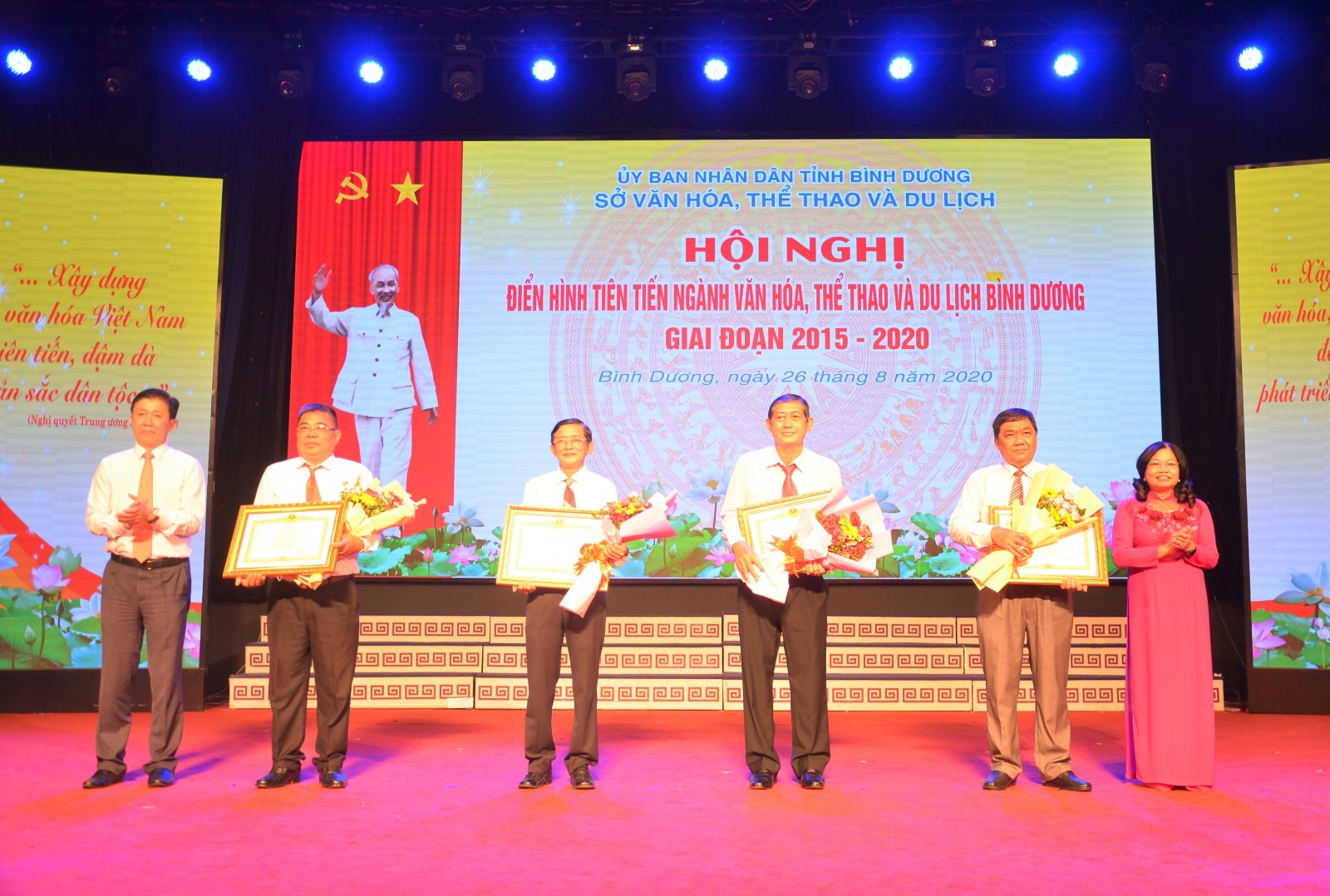 Bình Dương Tuyên dương tập thể, cá nhân điển hình tiên tiến trong các phong trào thi đua