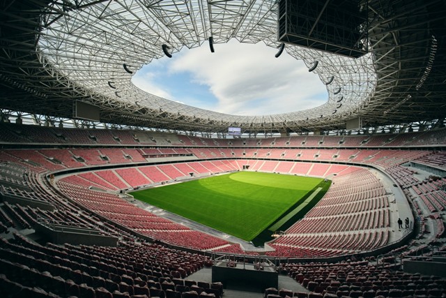Khán giả được đến sân cổ vũ trận tranh Siêu cúp châu Âu giữa Bayern Munich và Sevilla