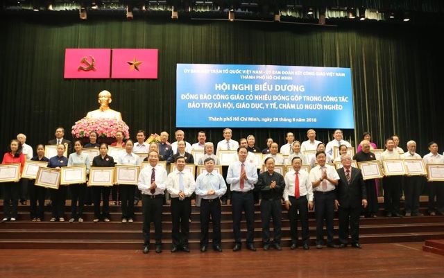 Lan tỏa gương “người tốt, việc tốt” và nét đẹp trong đời sống đồng bào Công giáo