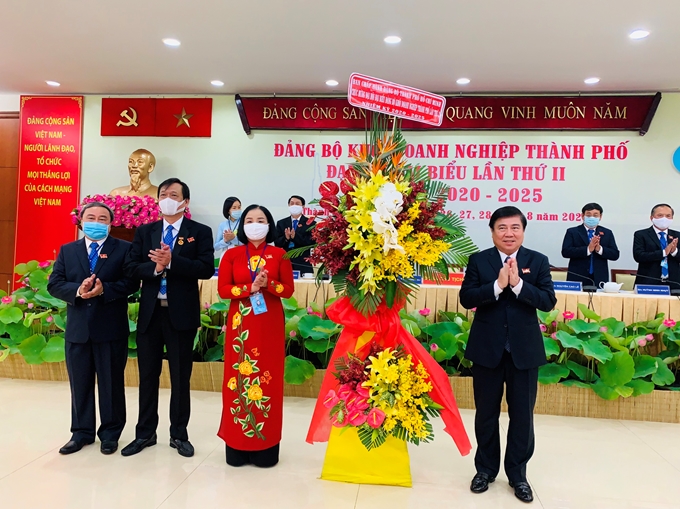 Đồng chí Lê Thị Hồng Hậu tái đắc cử Bí thư Đảng ủy Khối Doanh nghiệp TP Hồ Chí Minh