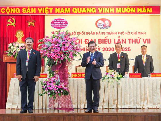 Phân tích, dự báo những cơ hội, thách thức của ngành ngân hàng để hoạch định mục tiêu phát triển