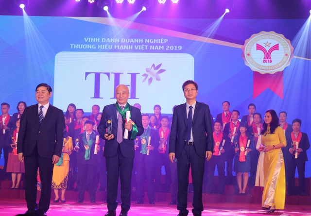TH True MILK - Top 10 Thương hiệu mạnh Việt Nam 2018