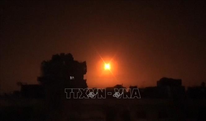 Israel không kích các mục tiêu quân sự ở Syria