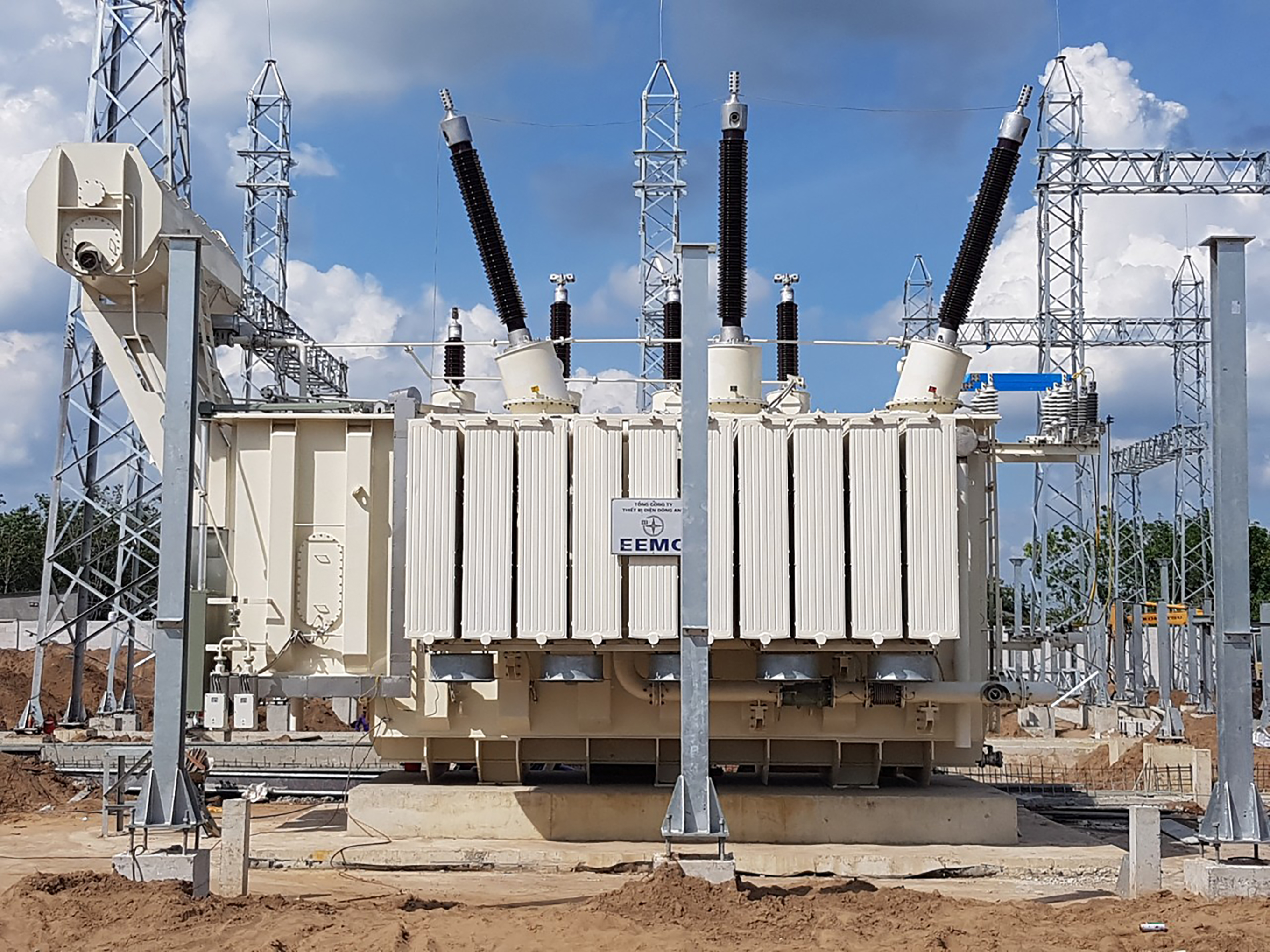 Cuối tháng 9, đóng điện giai đoạn 1 TBA 220 kV Tây Ninh 2
