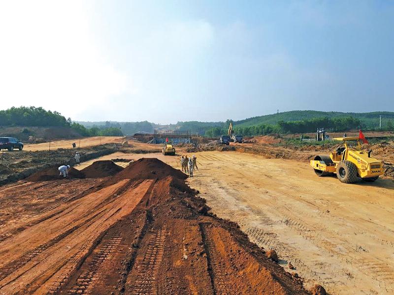 Tập trung triển khai một số đoạn đường bộ cao tốc trên tuyến Bắc – Nam phía Đông