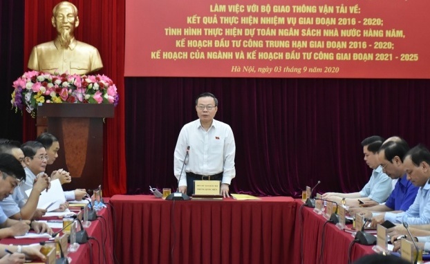 Xây dựng hạ tầng GTVT đồng bộ, hiện đại