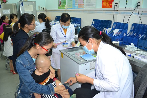 TP Hồ Chí Minh đảm bảo trên 95 trẻ em được tiêm chủng vắcxin bạch hầu