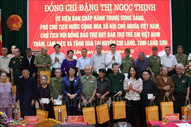 Phó Chủ tịch nước Đặng Thị Ngọc Thịnh thăm, làm việc tại huyện Chi Lăng Lạng Sơn