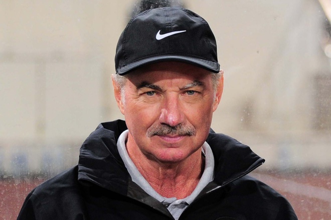 Huấn luyện viên Alfred Riedl qua đời