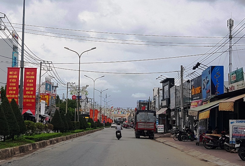 Long An Thi đua tiến tới Đại hội Đảng bộ tỉnh