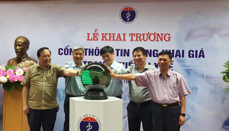 Công khai minh bạch giá, làm lành mạnh thị trường trang thiết bị y tế