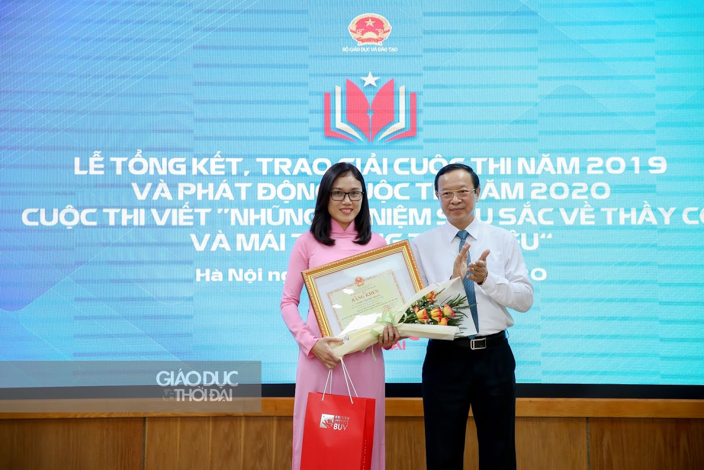 Những kỷ niệm sâu sắc về thầy cô và mái trường mến yêu