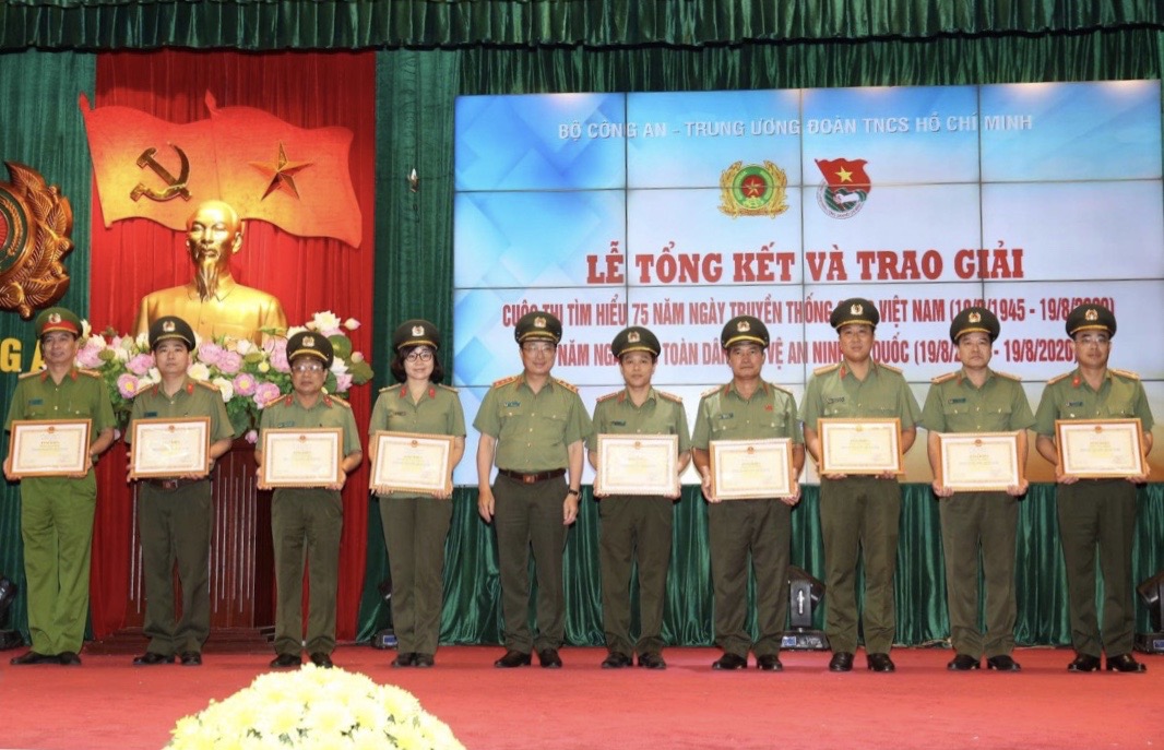 Khắc họa hình ảnh đẹp của lực lượng Công an Nhân dân trong lòng nhân dân