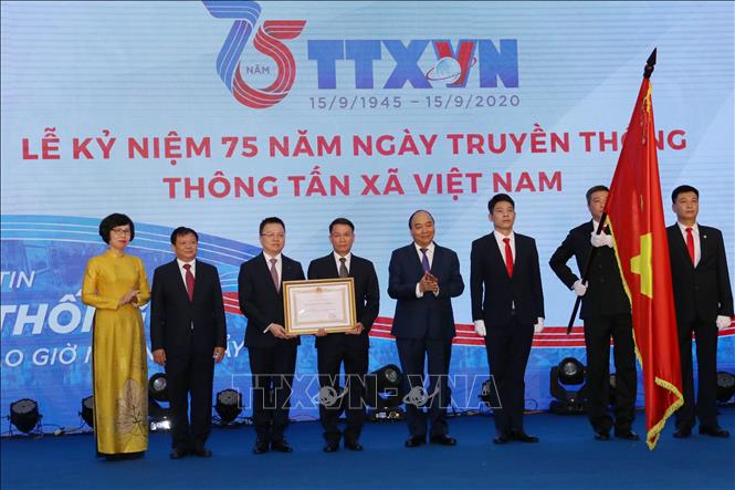 Thủ tướng Nguyễn Xuân Phúc TTXVN cần tiếp tục giữ vững vị thế là một trung tâm thông tin tin cậy của Đảng, Nhà nước