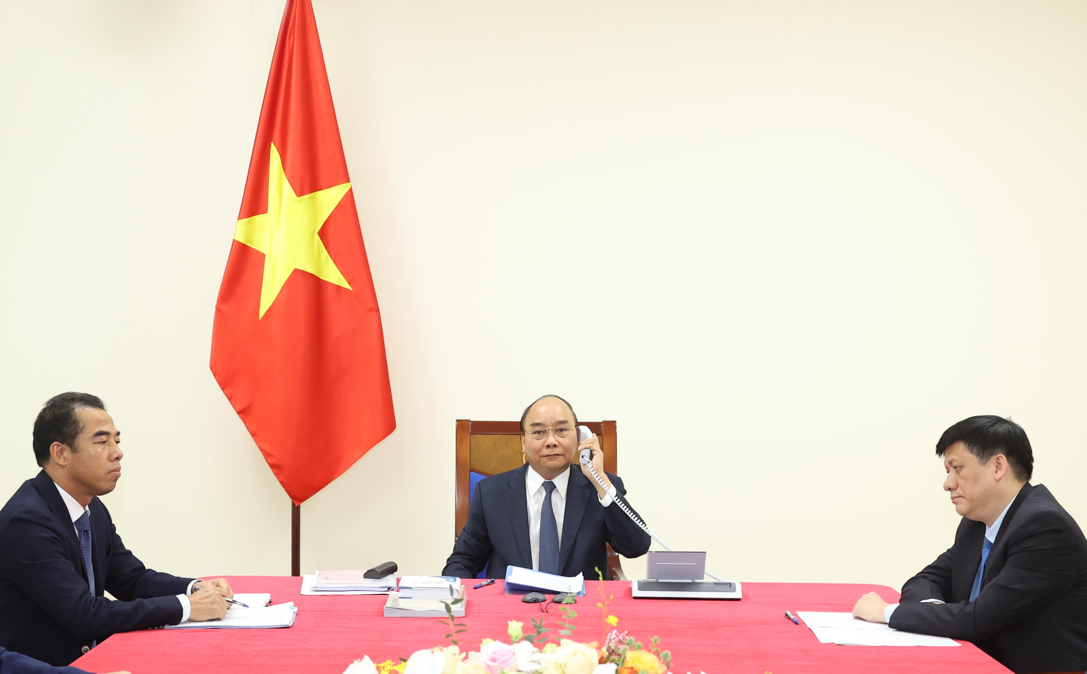 Thủ tướng Nguyễn Xuân Phúc điện đàm với Thủ tướng Đức Angela Merkel