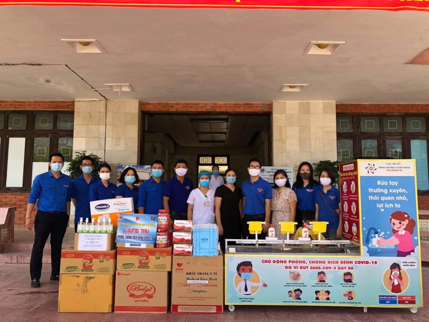 Đoàn Thanh niên Agribank Quảng Trị chung tay phòng chống dịch COVID-19