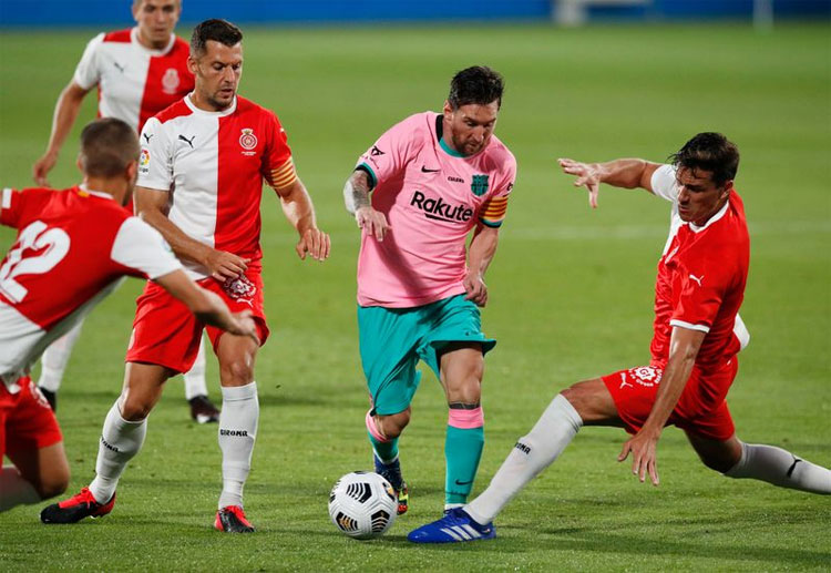 Messi tỏa sáng sau quyết định ở lại Barca