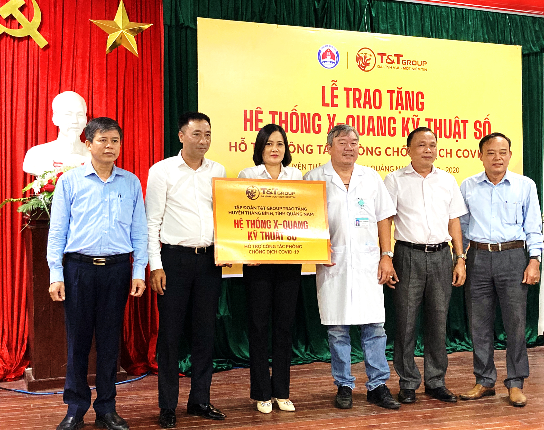 Tập đoàn T T Group trao tặng hệ thống X-Quang kỹ thuật số

hỗ trợ cho huyện Thăng Bình tỉnh Quảng Nam phòng chống dịch COVID-19

​