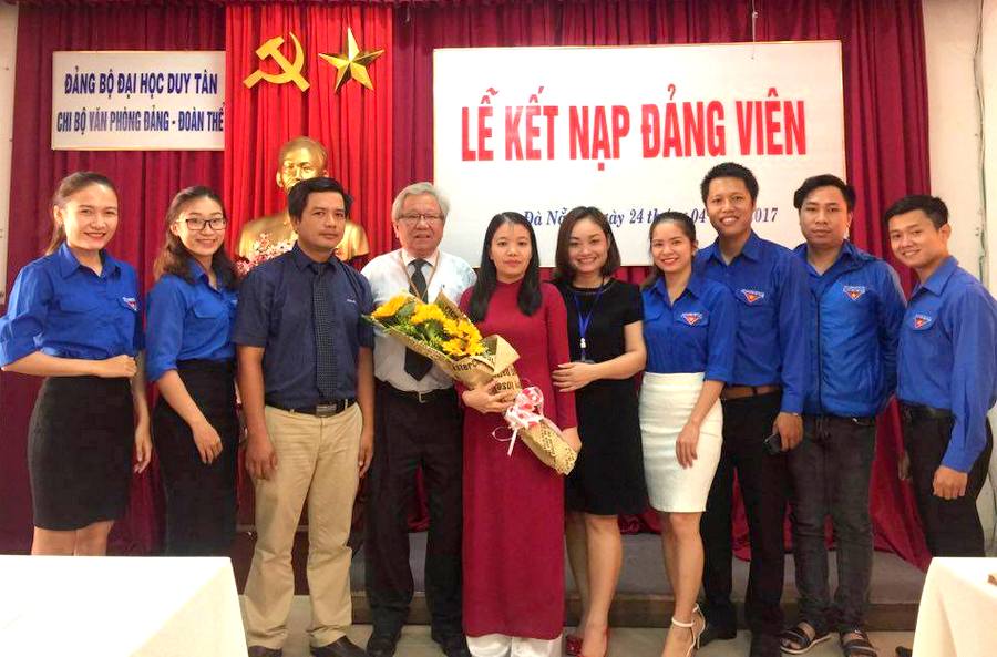 Phát triển đảng viên trong trường học Mô hình từ trường Đại học Duy Tân