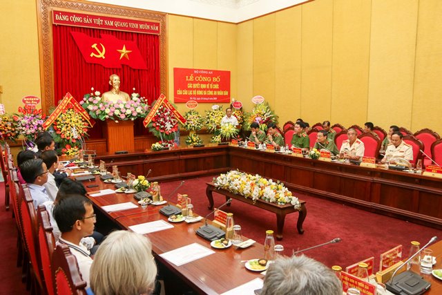 Thành lập Câu lạc bộ bóng đá Công an nhân dân