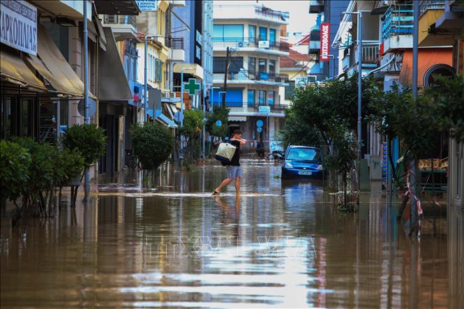 Mưa bão gây thiệt hại nặng tại Pháp và Hy Lạp