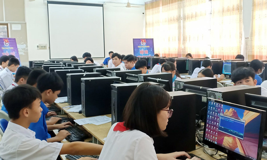 Sôi nổi hội thi tin học trẻ Bình Phước lần thứ 5