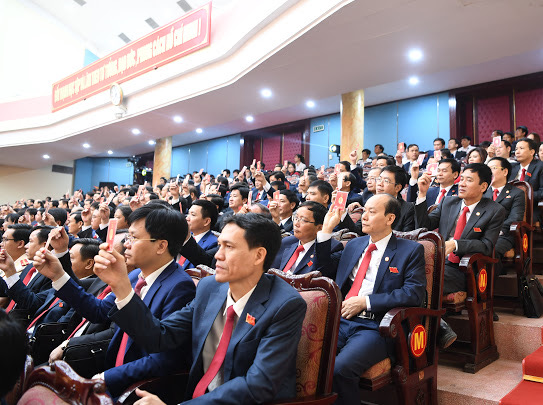 Hà Nam phấn đấu đạt mức phát triển khá của vùng Đồng bằng Bắc Bộ