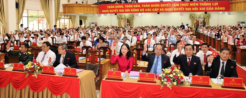 An Giang thảo luận, đóng góp vào các văn kiện trình Đại hội XIII của Đảng