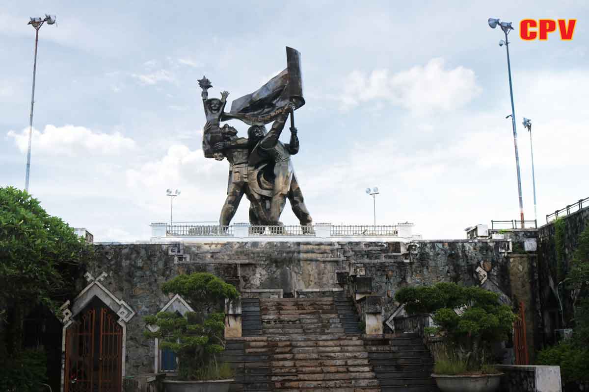 Điện Biên Phủ biến khó khăn thành thuận lợi