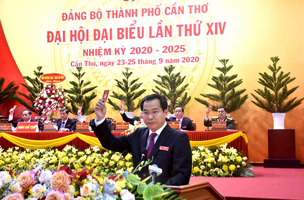 Đồng chí Lê Quang Mạnh giữ chức Bí thư Thành ủy Cần Thơ