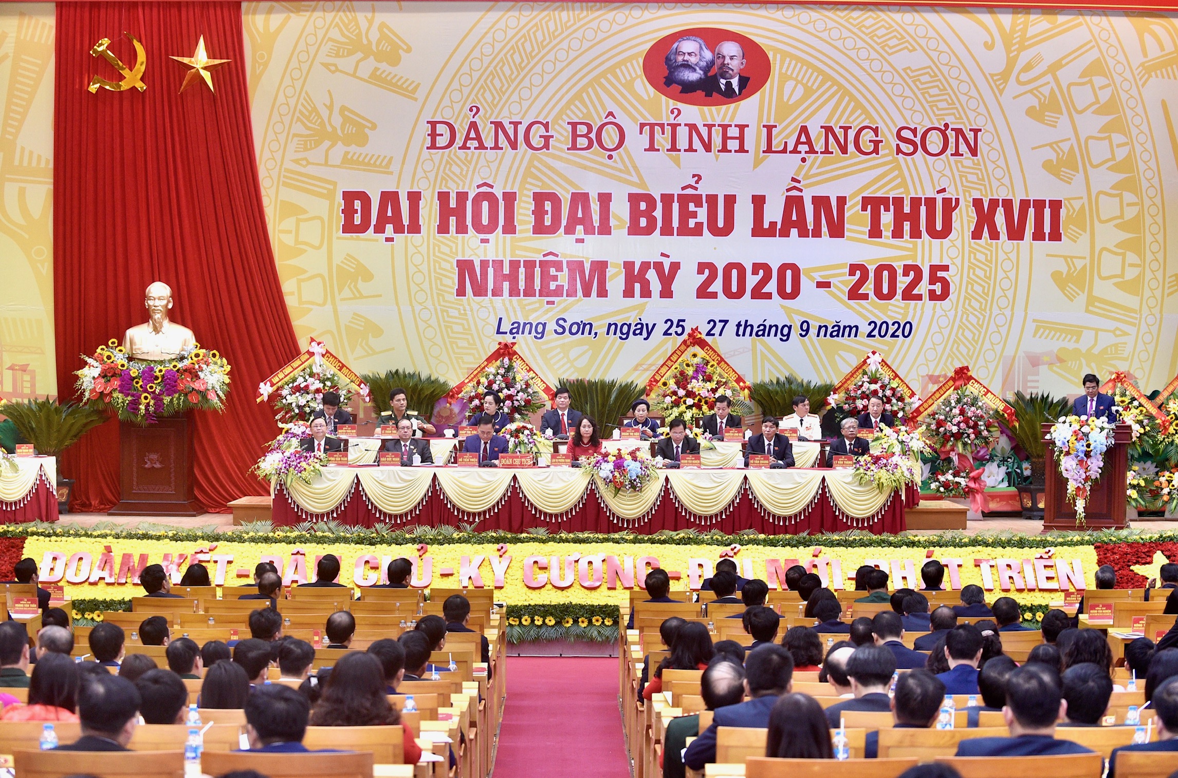 Xây dựng Lạng Sơn phát triển nhanh, bền vững