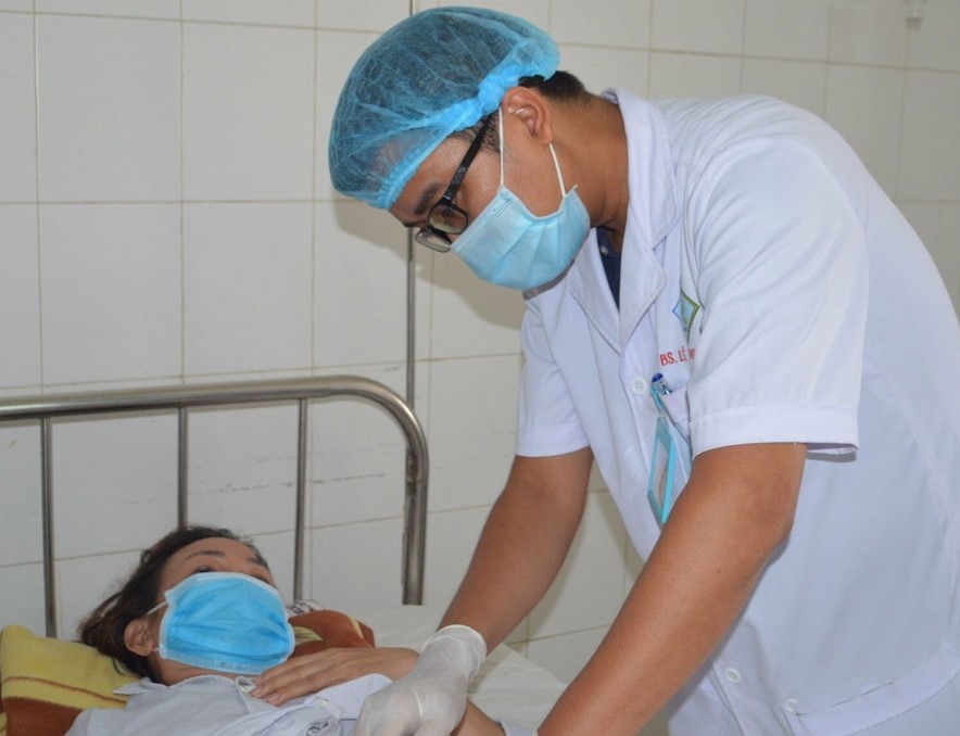 Phẫu thuật thành công bệnh nhân bị xương cá đâm thủng ruột