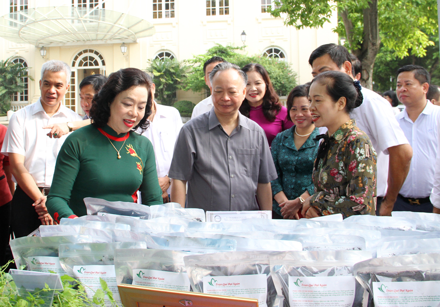 Chung tay “4 nhà” để giải quyết những vấn đề cấp bách về môi trường ở nông thôn