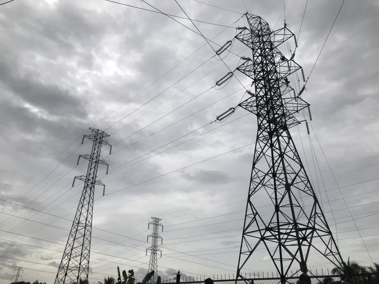 Đóng điện công trình thay dây siêu nhiệt ĐZ 220kV Bến Tre – Mỹ Tho