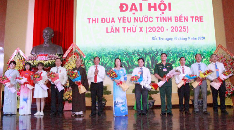 Nắm bắt thời cơ tích cực thi đua xây dựng Bến Tre giàu đẹp, văn minh