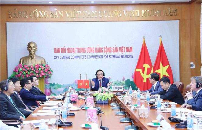 Đối thoại trực tuyến với Nhóm Nghị sĩ Liên đảng trong Quốc hội Anh APPG