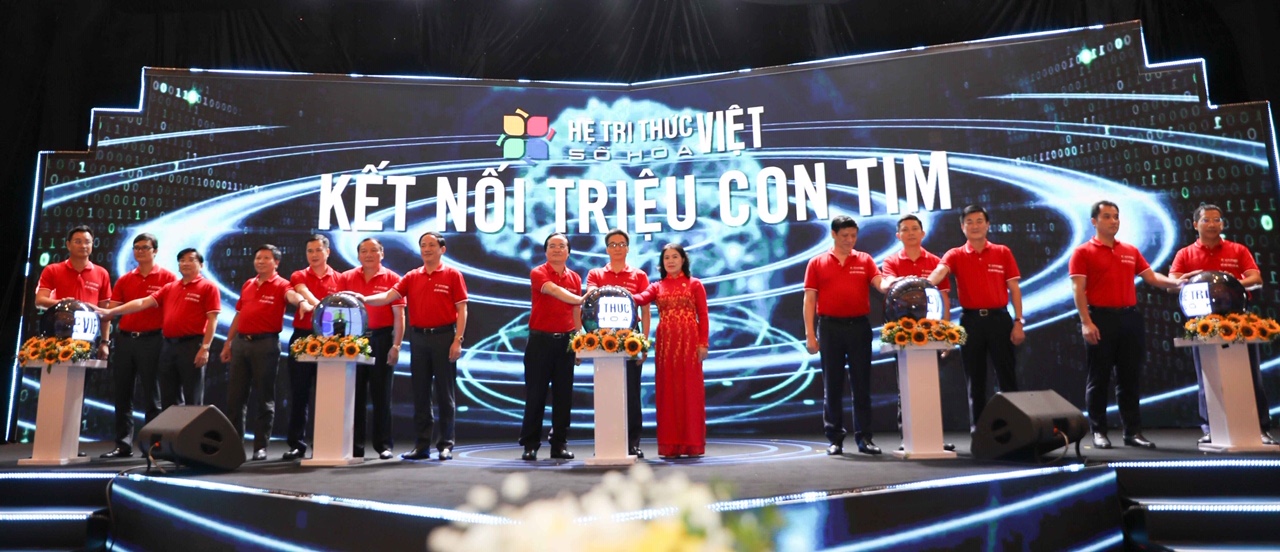 Ra mắt các nền tảng số trong lĩnh vực giáo dục, y tế, văn hoá

​