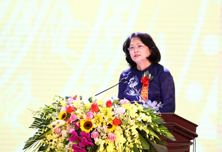 Vận dụng sáng tạo tư tưởng Hồ Chí Minh về thi đua yêu nước